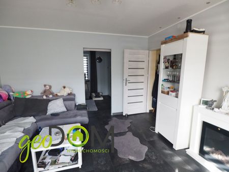 Odrębne mieszkanie w połówce bliźniaka - Zdjęcie 2