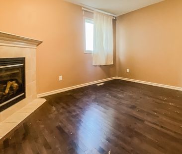 Spacious Family Home With Oversized Garage - Photo 4