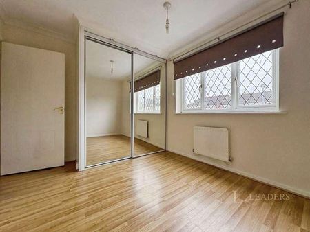 Bamburgh Crescent, Warndon Villages, WR4 - Photo 2