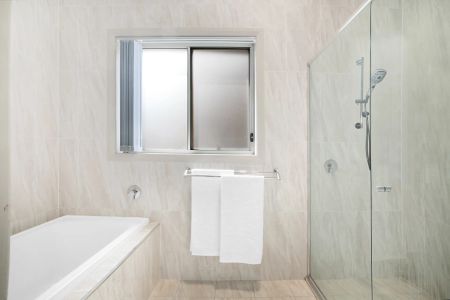 Great Family Home In Ideal Location - Photo 4