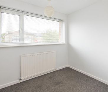 3 bed House - Semi-Detached To Let - Photo 1