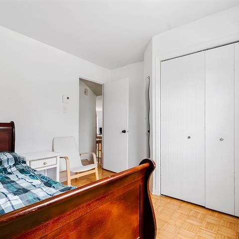 9665 Av. Radisson - Photo 1