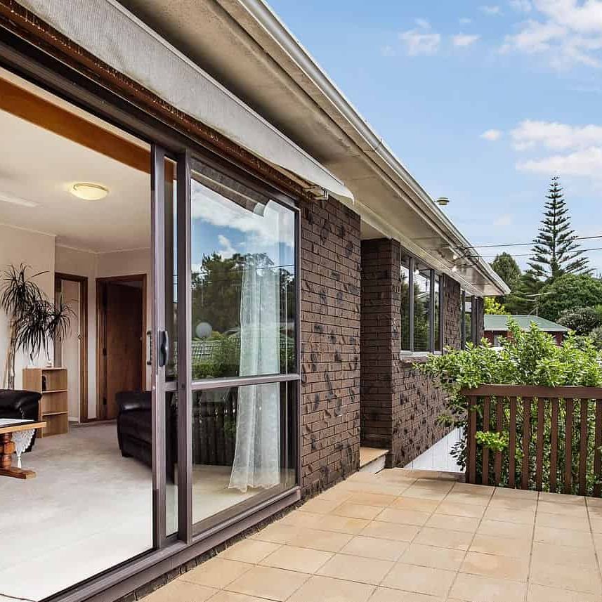 3br,fourth room House with plenty of onsiteparking - Photo 1