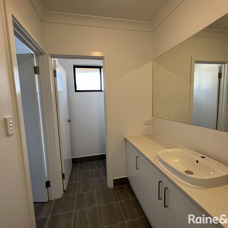 Four bedroom home in Para Hills! - Photo 1