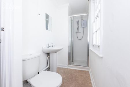 6 bedroom terraced house to rent - Photo 3