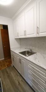 Rent $2675 -2 bedroom apartment. Yonge-Eglinton. Close to subway - Photo 4