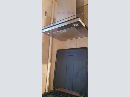 Apartament 2 camere, decomandat et 3/10, Salajan Metrou - Photo 1