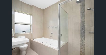 Top Floor Waterfront Apartment - Photo 5