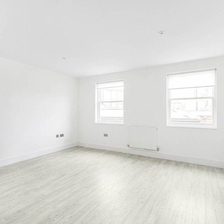 Munster Road, London SW6 - Photo 1