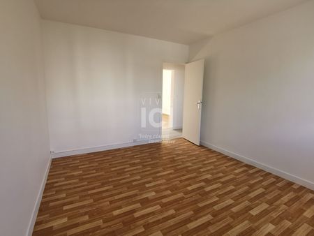 Location Appartement 4 pièces 70m² - Photo 4
