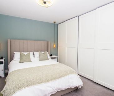 2 bedroom House To Let Total Size: 777 SQ FT - Photo 2