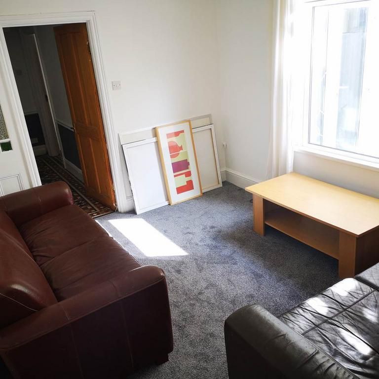 5 bedroom house to rent - Photo 1