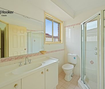 Spacious Family Home - Photo 5