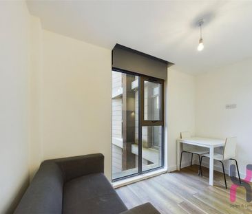 Studio to rent - Photo 3