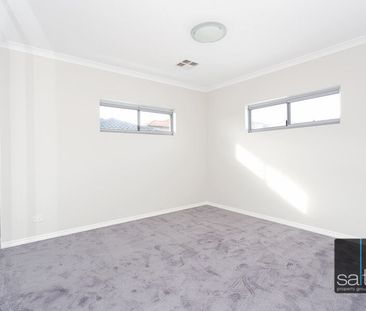 19 Stitfold Promenade, Salter Point - Photo 5