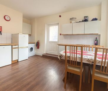 En-Suite Double Room To Let - High Wycombe - Photo 5