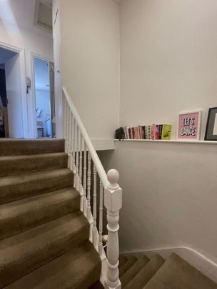 2 Bed Flat, Garratt Lane, SW17 - Photo 1