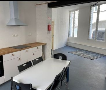 Gemeubelde studentenkamer in hartje Antwerpen - Foto 4
