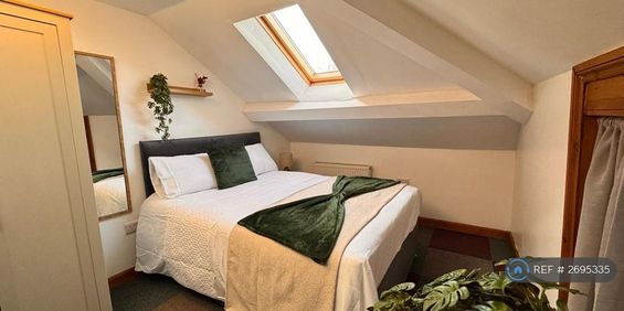 1 bedroom in a house share to rent - Photo 3