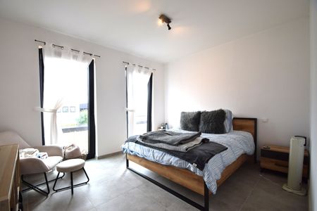 Makkelijk bereikbaar appartement met 2 slaapkamers vlakbij het centrum - Photo 2