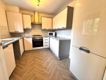 3 bedroom townhouse to rent - Photo 4