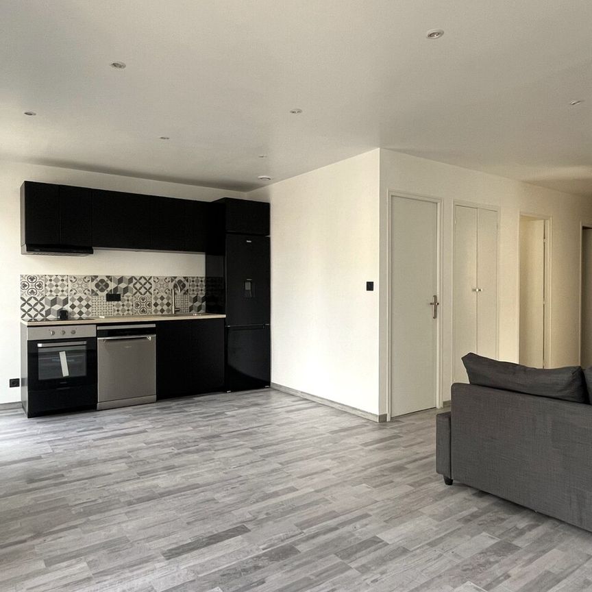 Location Appartement 3 pièces 61m² ISTRES 13800 - Photo 1