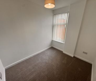 Crescent Road, Bolton - Photo 3