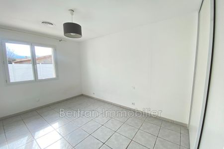 Location Maison 6 pièces 131m² BAHO 66540 - Photo 2