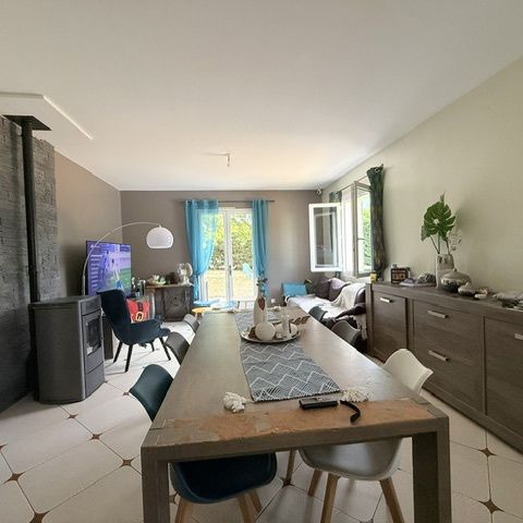 Location Maison 4 pièces 98m² TONNAY CHARENTE 17430 - Photo 1