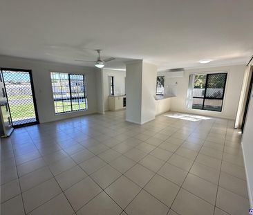 Spacious 4-Bedroom Home on Fully Fenced 856m² Block - Photo 1