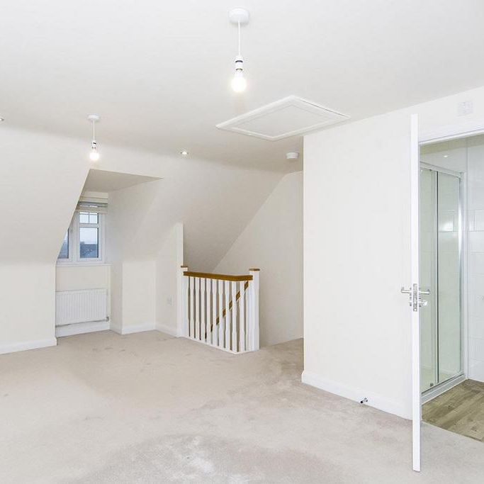 3 bedroom semi-detached house to rent - Photo 1