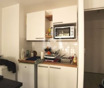 Location Appartement 2 pièces 33m² - Photo 3