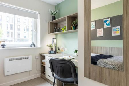 1 bedroom in a flat share to rent - Photo 3