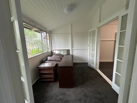 Live in the Heart of South Brisbane! - Photo 2