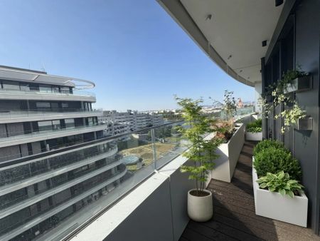Exklusives Wohnen in den DANUBEFLATS: Moderne Dreizimmer-Wohnung mit viel Ruhe & Sonne (Pool, Gym, Spa, Shop, Lounges) - Photo 5