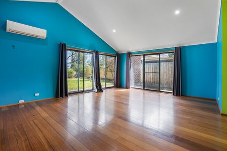 25 Cameron Way, Pakenham VIC 3810 - House For Rent | Domain - Photo 4