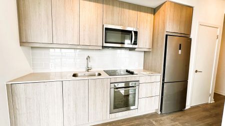 For Lease - 32 Forest Manor Road Unit# 2402, Toronto, Ontario - Photo 5