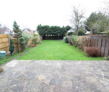 Edenfield Gardens, Worcester Park - Photo 6