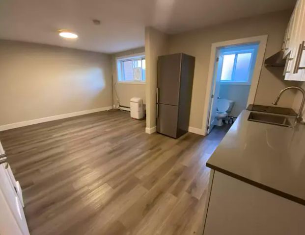 Bachelor and 2 bedroom units available! | 169 David Street, Kitchener - Photo 1