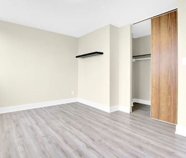 For Lease - 200 Robert Speck Parkway Unit# 5, Mississauga, Ontario - Photo 2