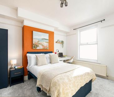 1 bedroom in a flat share to rent - Photo 5