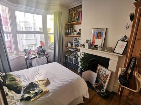 5 Bed Terraced House, Brewer Street, BN2 - Photo 2