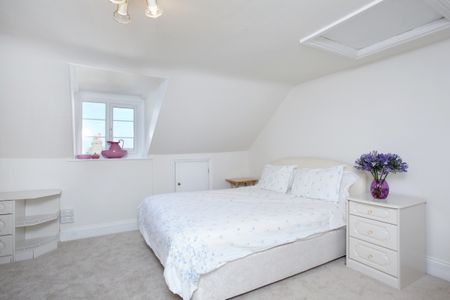 5 bedroom terraced house to rent - Photo 4