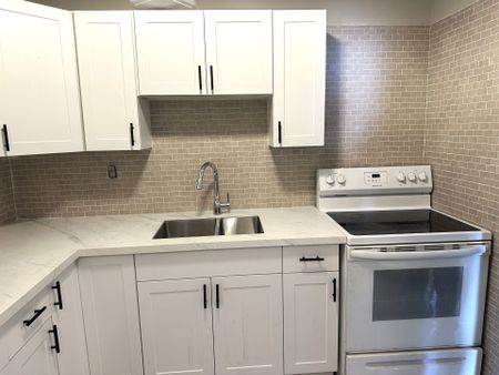 For Lease - 380 Dixon Road Unit# 208, Toronto, Ontario - Photo 5