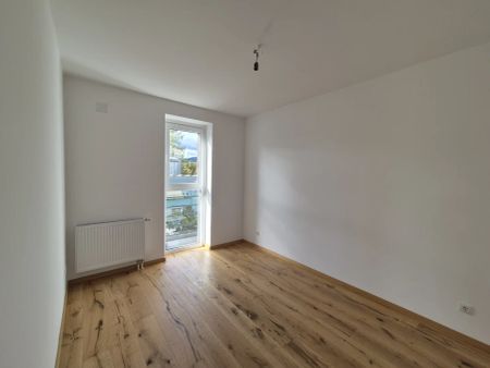 **Frisch renoviert** Traumhaft schöne 3-Zimmer-Wohnung mit separater Küche und sonnigem Balkon! - Photo 4