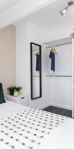 4 bedroom flat share to rent - Photo 1