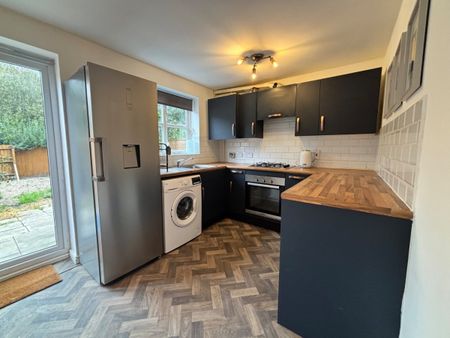 Cludd Avenue, Newark, Nottinghamshire, NG24 - Photo 2