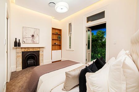 Stunning 4 bedroom, 4 bathroom executive residence | Ready For Your Immediate Enjoyment - Photo 3