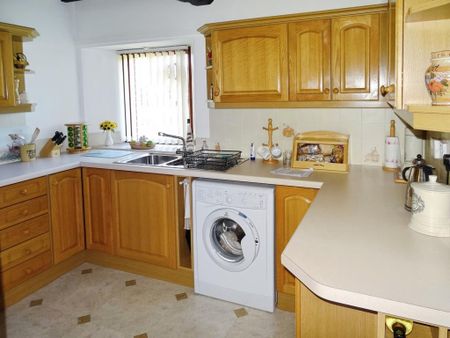 2 bedroom terraced house to rent - Photo 5