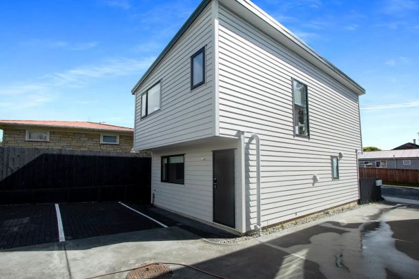 Stunning New Build Home on Claymore Street - Photo 1